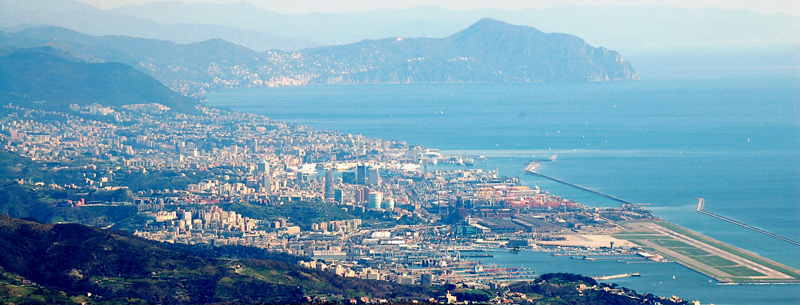 Genova e il monte di Portofino