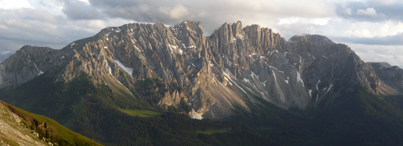 Latemar visto dal rifugio Fronza